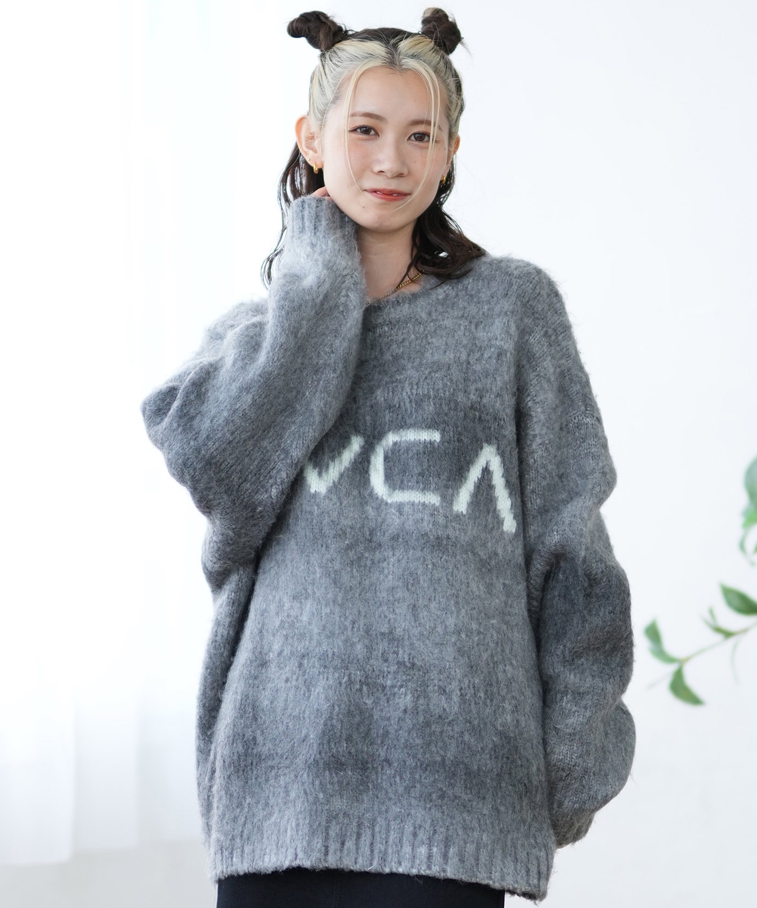 RVCA ルーカ ニット レディース セーター クルーネック フロントロゴ グラデーション ビッグシルエット BE044-652(BES0-S)