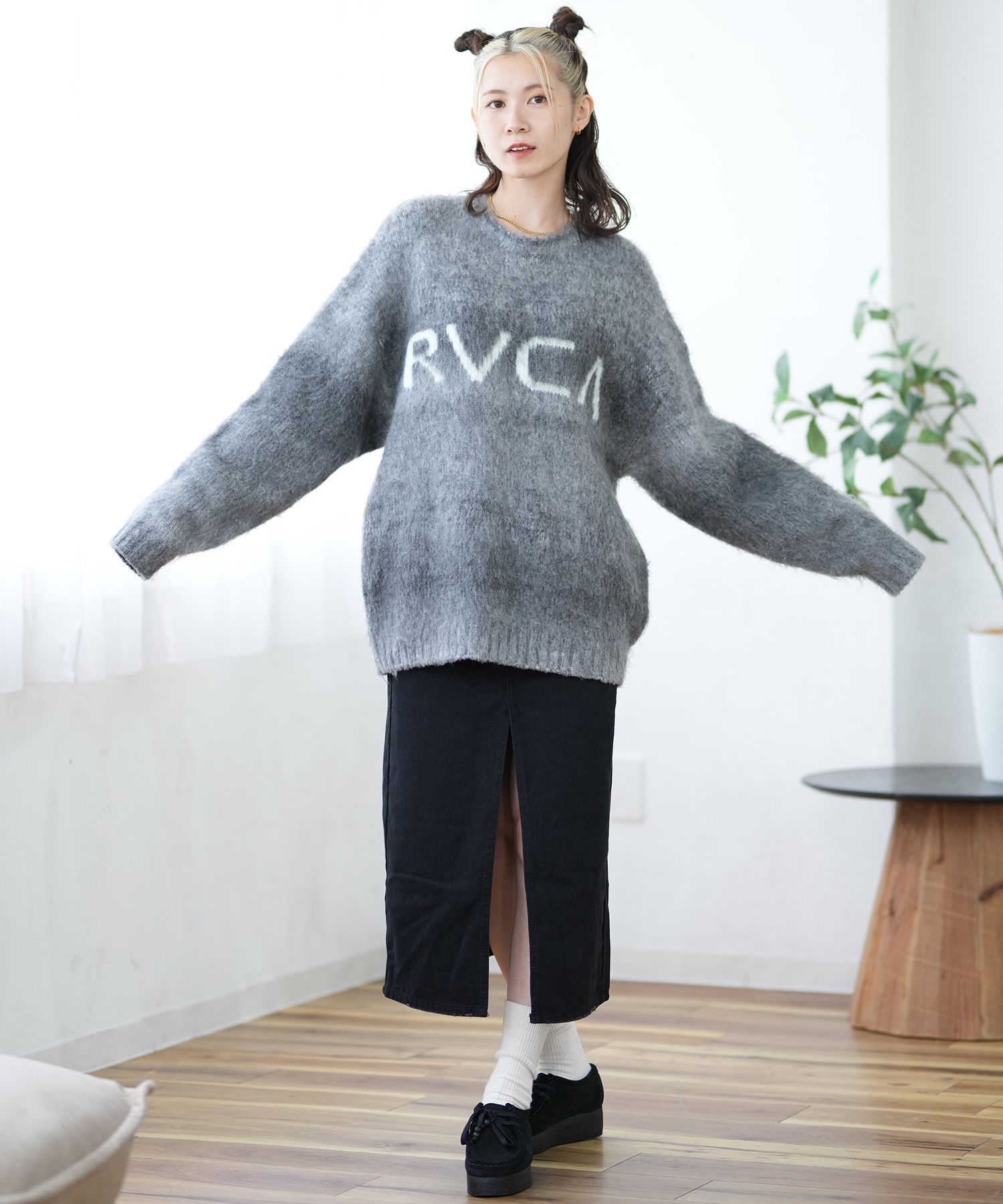 RVCA ルーカ ニット レディース セーター クルーネック フロントロゴ グラデーション ビッグシルエット BE044-652(BES0-S)