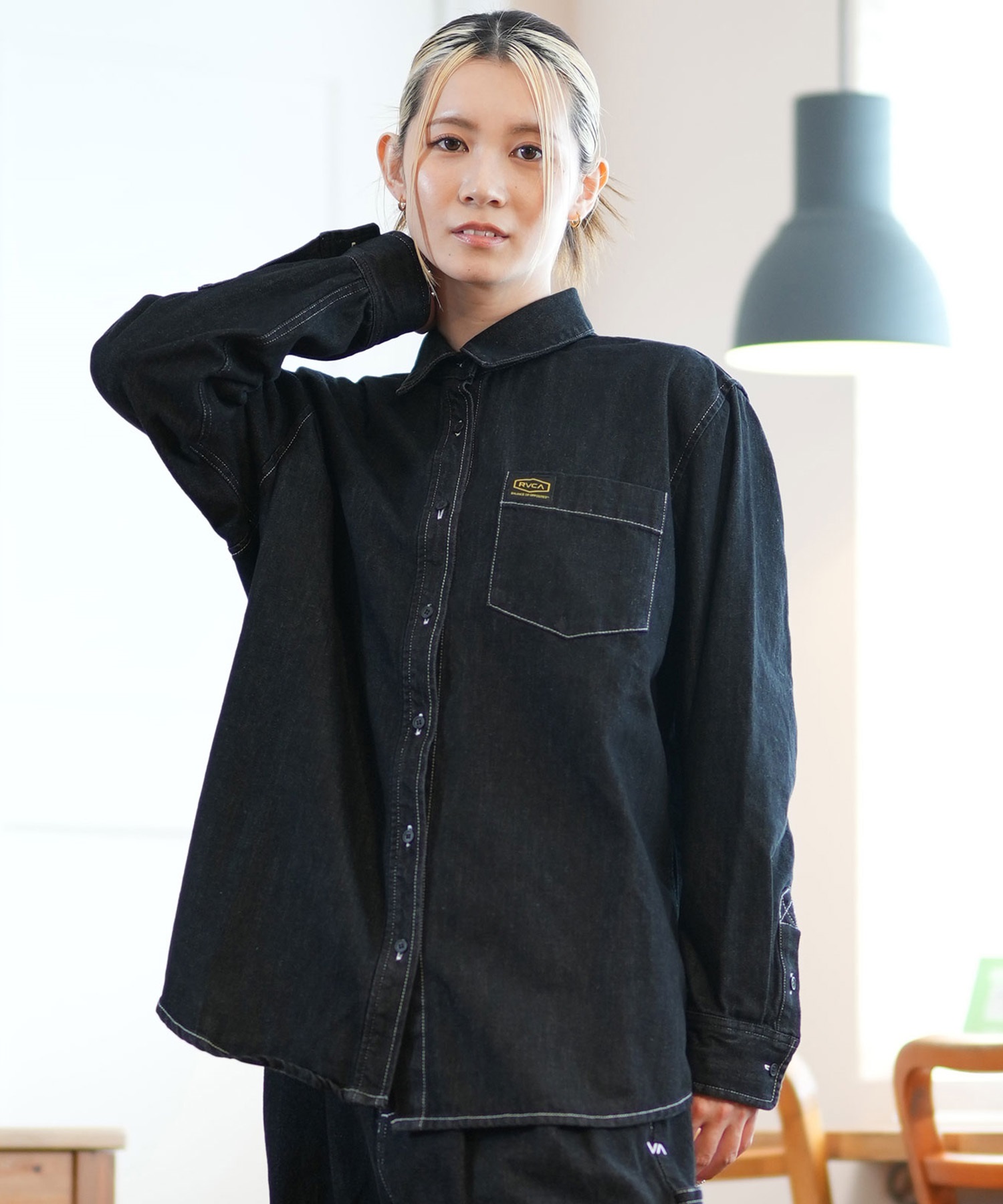 RVCA ルーカ 長袖シャツ レディース デニムシャツ BE044-106(BLK-M)