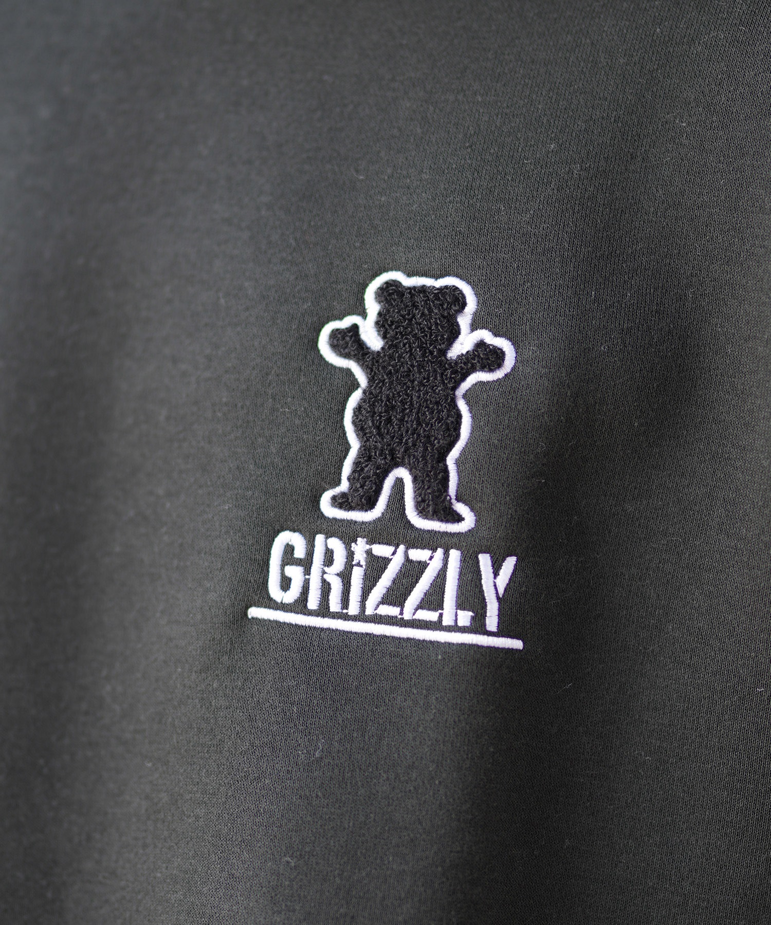 GRIZZLY グリズリー トレーナー クルーネック メンズ スウェット バックプリント リラックスフィット 裏起毛 24G3301(BLK-M)