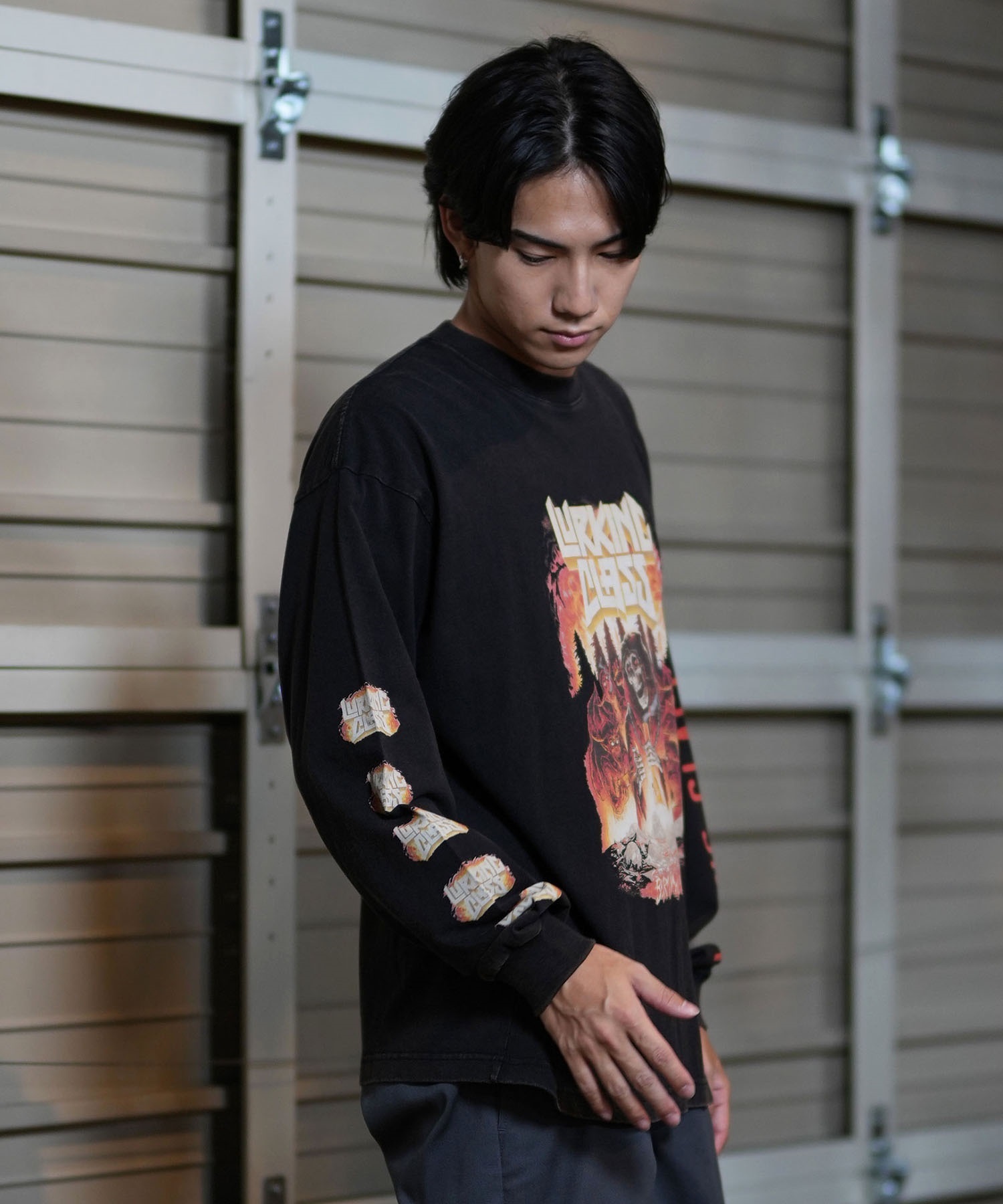 LURKING CLASS ラーキングクラス 長袖 Tシャツ メンズ ロンT フロントプリント ムラサキスポーツ限定 ST24FTM06(BKAD-M)