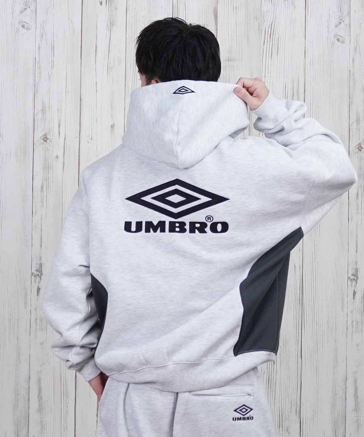 UMBRO アンブロ パーカー ユニセックス プルオーバー フーディ セットアップ対応 MD11MSMHD01 パーカー｜ムラサキスポーツオンラインストア  通販